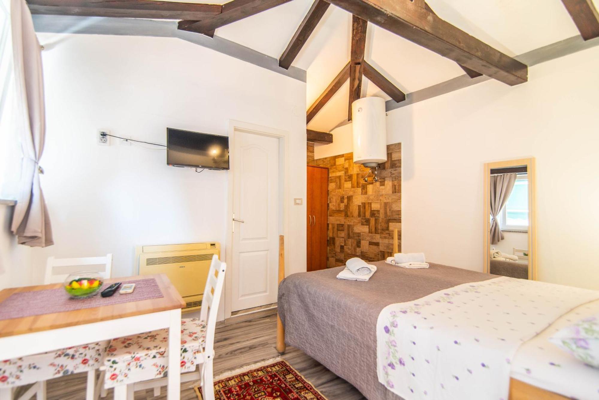 Giovanna Boutique Rooms&Pool Pula Extérieur photo